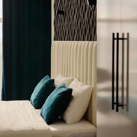 Hotel Port Plaza Evn P'arak'ar Zewnętrze zdjęcie