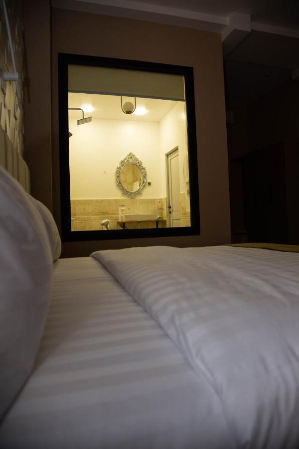 Hotel Port Plaza Evn P'arak'ar Zewnętrze zdjęcie
