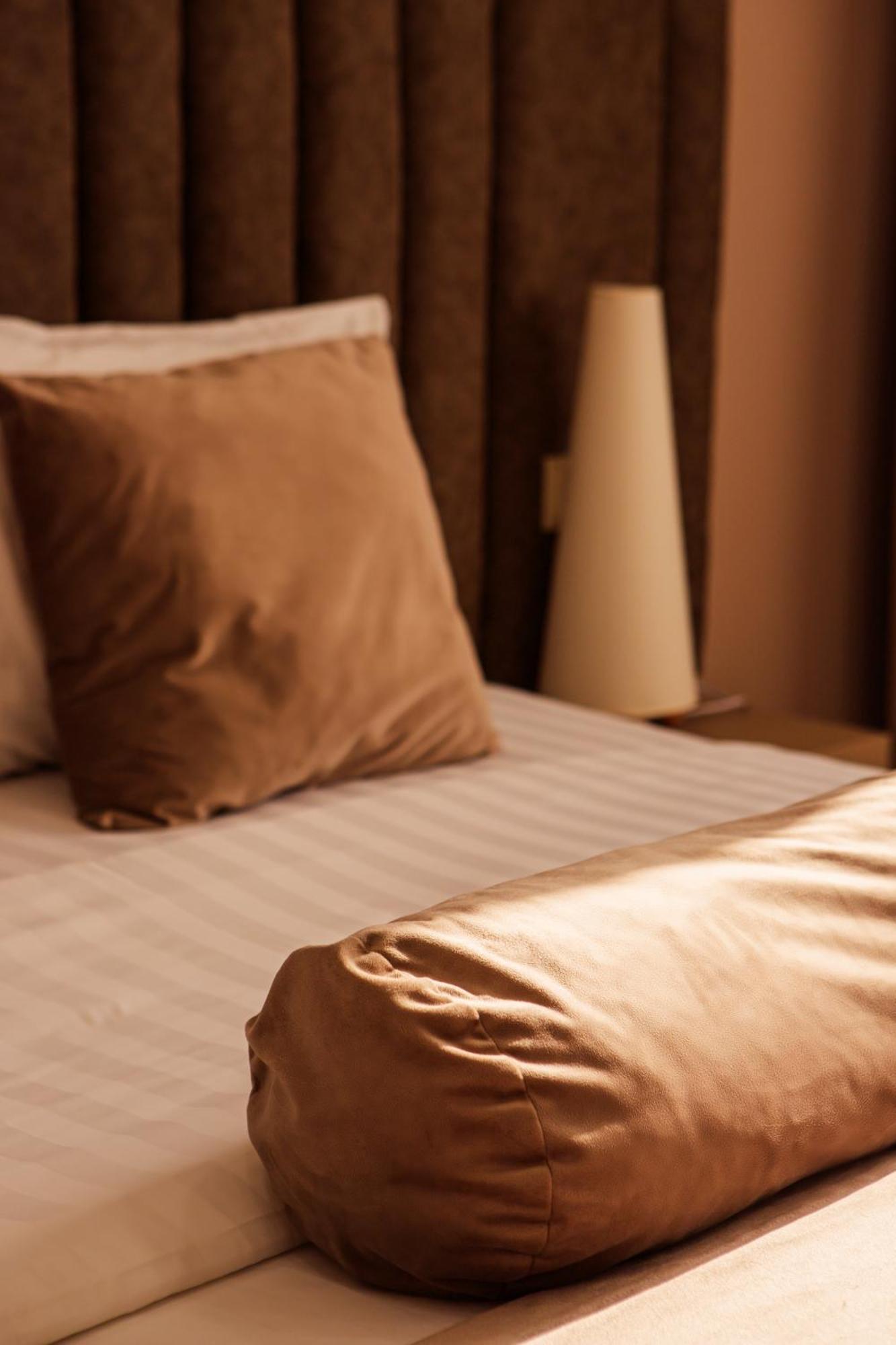 Hotel Port Plaza Evn P'arak'ar Zewnętrze zdjęcie