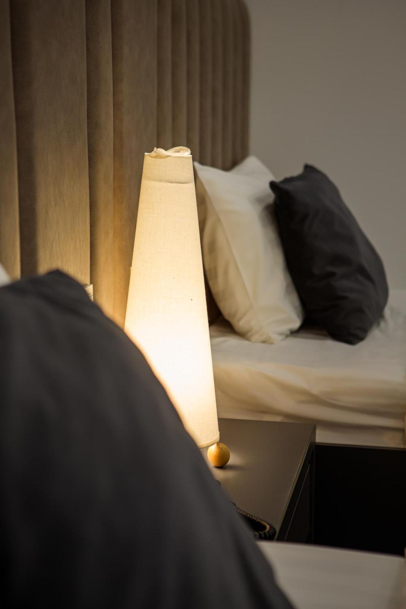 Hotel Port Plaza Evn P'arak'ar Zewnętrze zdjęcie