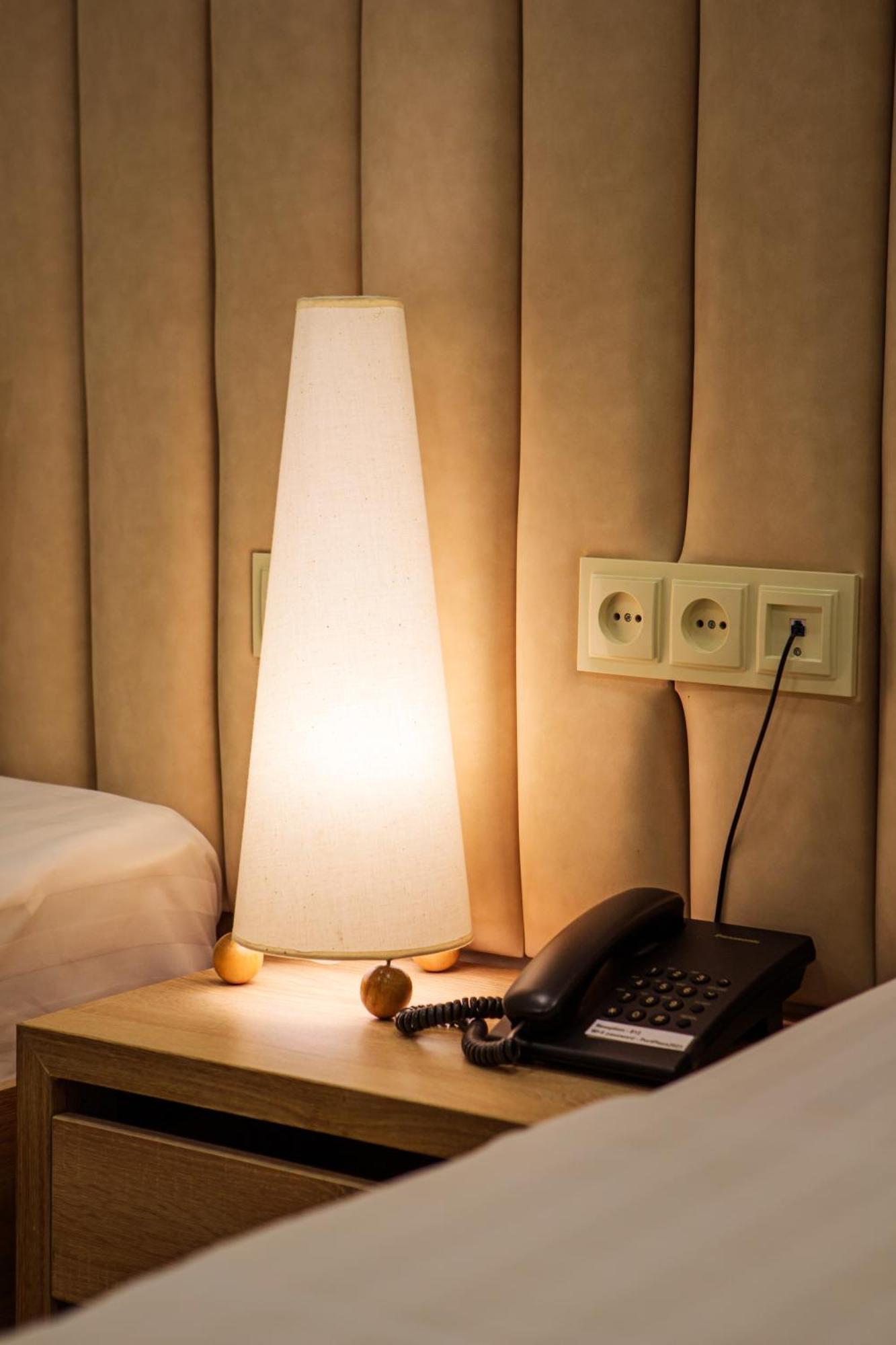 Hotel Port Plaza Evn P'arak'ar Zewnętrze zdjęcie