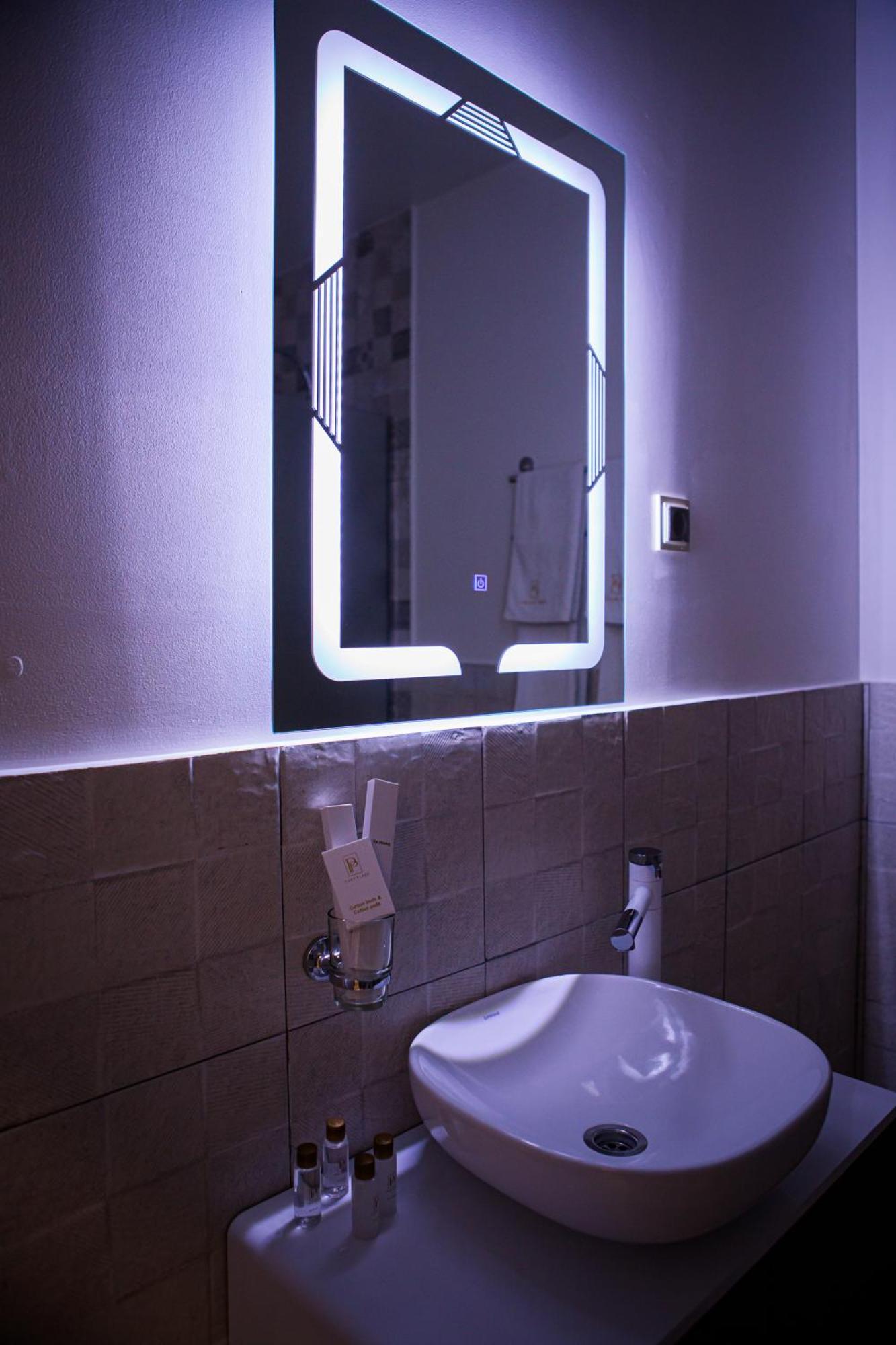 Hotel Port Plaza Evn P'arak'ar Zewnętrze zdjęcie
